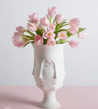 Американская легкая роскошь, индивидуальность, креативность, человеческое лицо, белая керамическая ваза, произведение искусства, легкое украшение