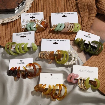 Новые Серьги-кольца с жемчугом, акриловые висячие серьги-бабочки для женщин, металлические полые позолоченные серьги, Мультяшные ювелирные изделия